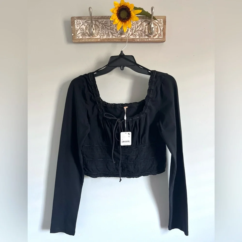 FREE PEOPLE Scarlet Smocked Top Black NWT Size Medium Romantic Boho Blouse
